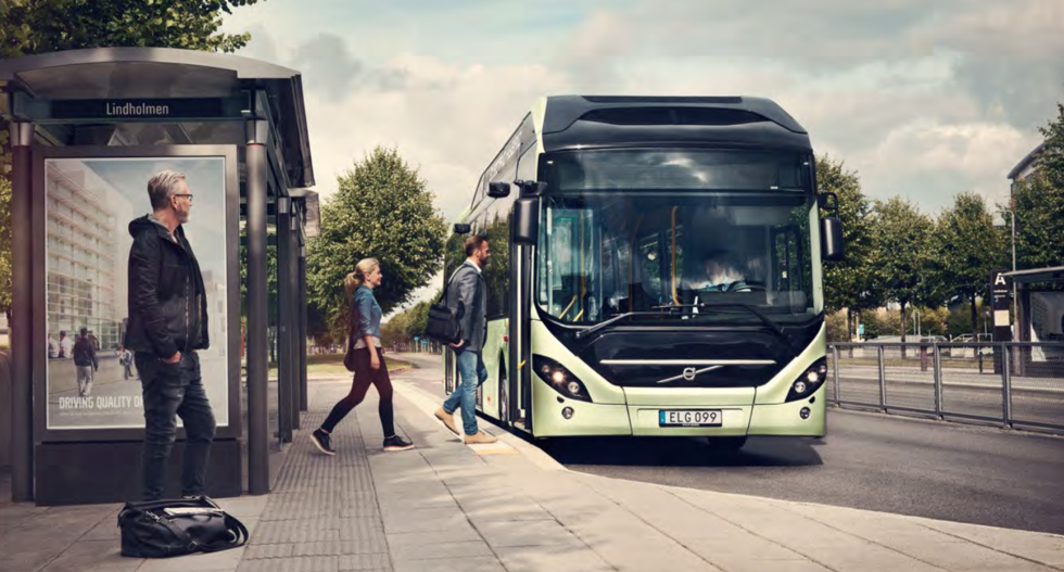 Byter ut de gamla fossilbussarna mot nya laddhybrider