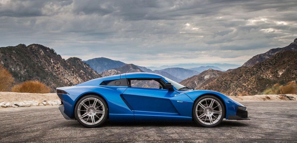 Rezvani – vänta tills du öppnar dörrarna!