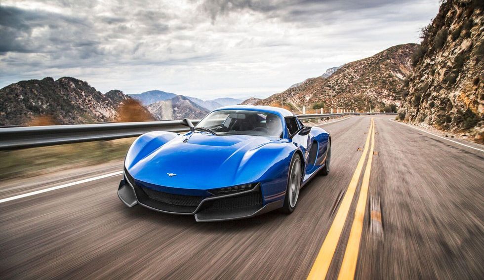 Rezvani – vänta tills du öppnar dörrarna!