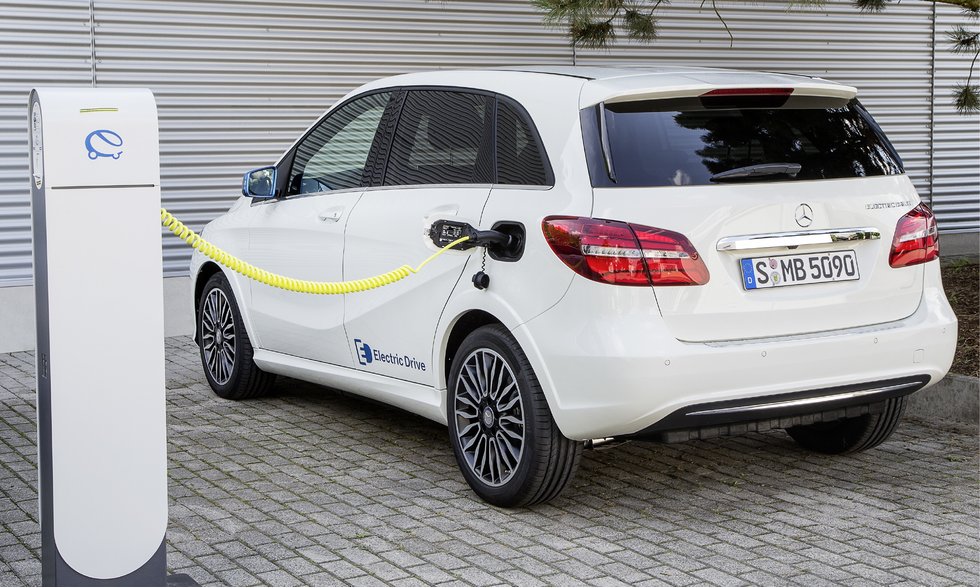 Mercedes, Volkswagen och BMW kan bygga gemensamt laddnätverk