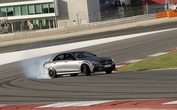 Mercedes-AMG E63: 
