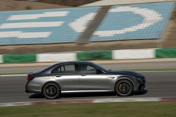 Mercedes-AMG E63: 