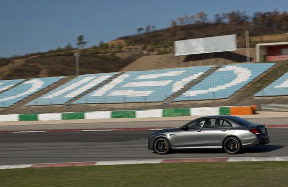 Mercedes-AMG E63: 