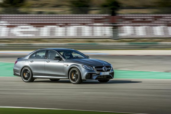 Mercedes-AMG E63: 