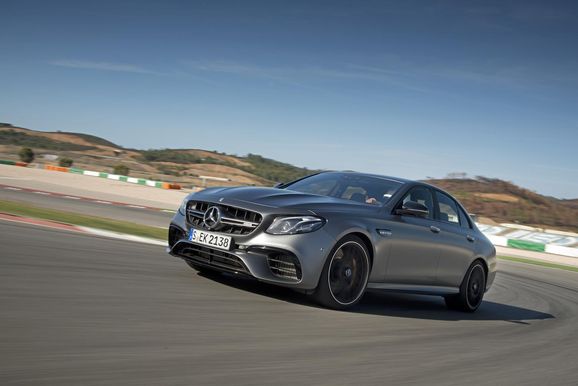 Mercedes-AMG E63: 