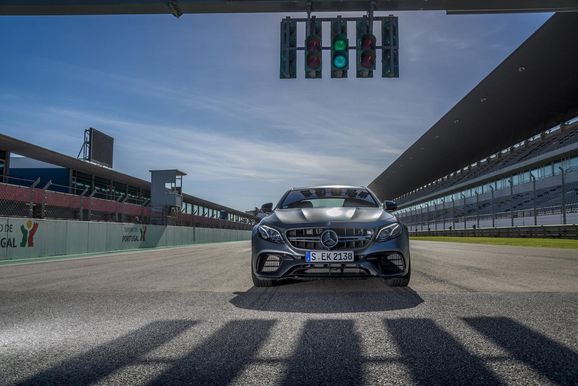 Mercedes-AMG E63: 