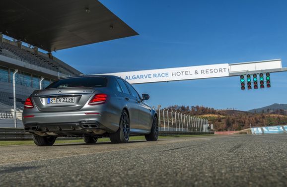 Mercedes-AMG E63: 