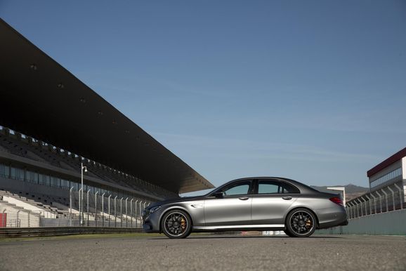 Mercedes-AMG E63: 