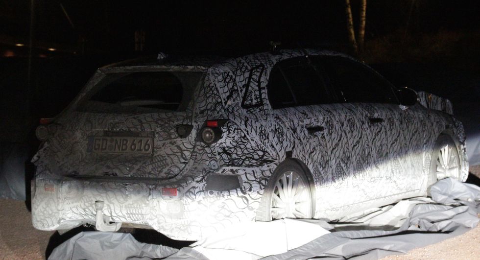 Nya Mercedesmodellen spionfotograferad i Sverige