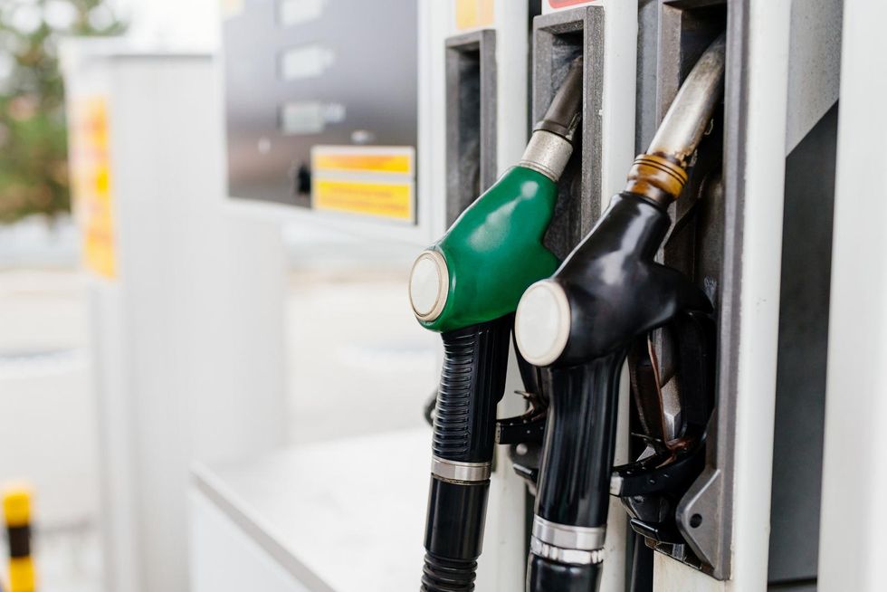 Småföretagare får elbilsbonus på upp till 100.000 kronor