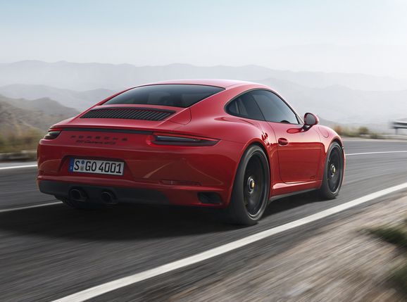 Nya Porsche 911 GTS får turbomotor – svenska priser