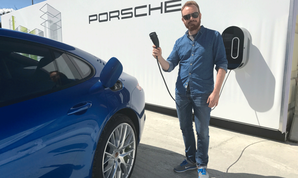 Vi provkör två grymma Porschar – både el och sport