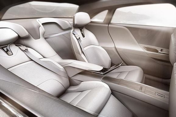 Tidigare Teslachefens nya elbil fångad på film – och den ser riktigt läcker ut