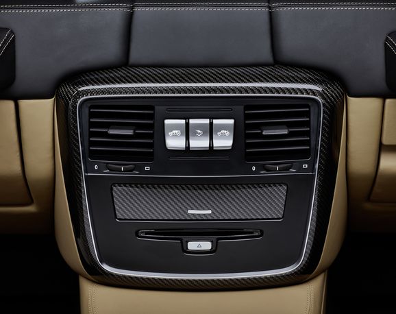 Den mest superlyxiga terrängbilen vi sett – med V12:a