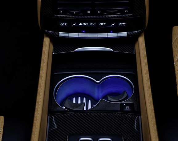 Den mest superlyxiga terrängbilen vi sett – med V12:a