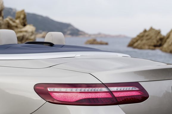 Äntligen: Nya Mercedes E-klass Cabriolet är här