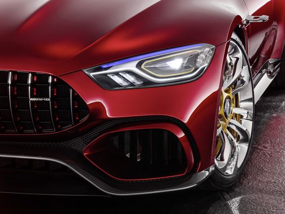 Fyrdörrars Mercedes-AMG GT utmanar Panamera