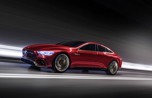 Fyrdörrars Mercedes-AMG GT utmanar Panamera