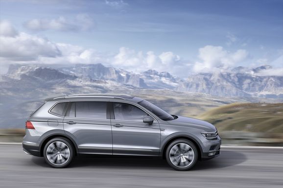 Premiär för sjusitsiga Volkswagen Tiguan Allspace