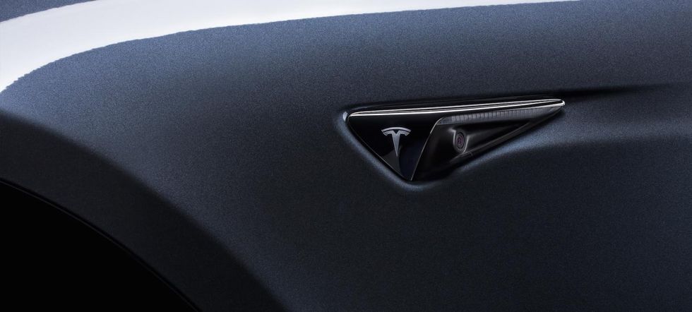 Nya funktionerna i Teslas uppdaterade Autopilot