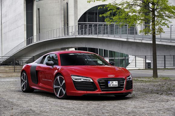 Audis superelbil läggs oväntat ner