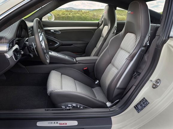 Porsche 911 har vuxit – men är bilden sann?