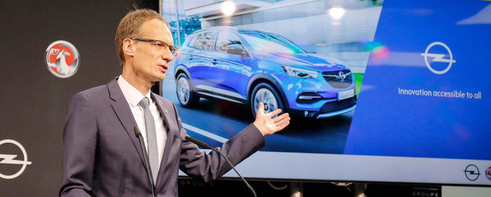 "Innovation tillgängligt för alla" – det är Opels mål. Men när elbilen Ampera-e är klar att börja säljas i fler länder berättade inte Opelchefen Michael Lohscheller på torsdagens presskonferens.