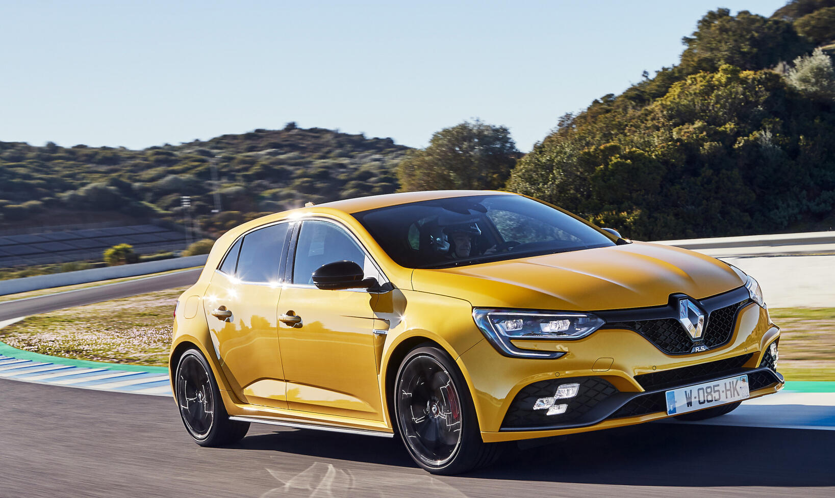Renault Clio RS och Tecno RS (AI text)