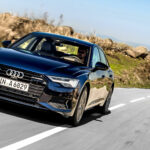 Karossen som är byggd av aluminium och stål, har ett luftmotstånd på blott cW 0,25.