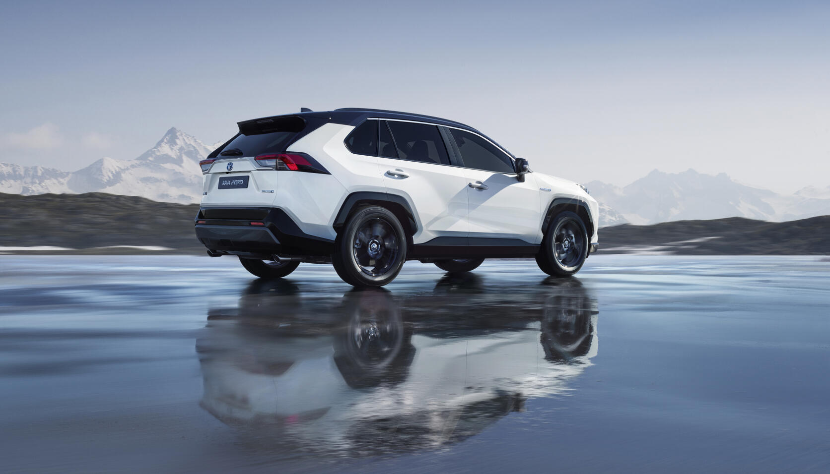 Inspirerad av kraftfulla material som sten och is. Redo för äventyr. Foto: Toyota