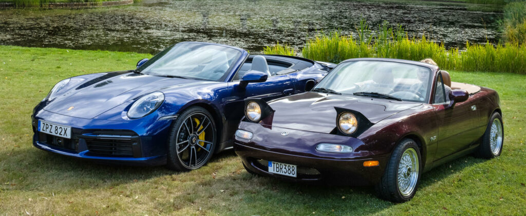 Båda är fantastiska. Den ena lite mer så än den andra.