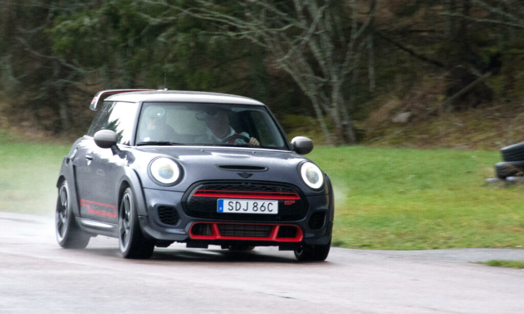 Mini John Cooper Works GP ska enbart byggas i 3 000 numrerade exemplar.