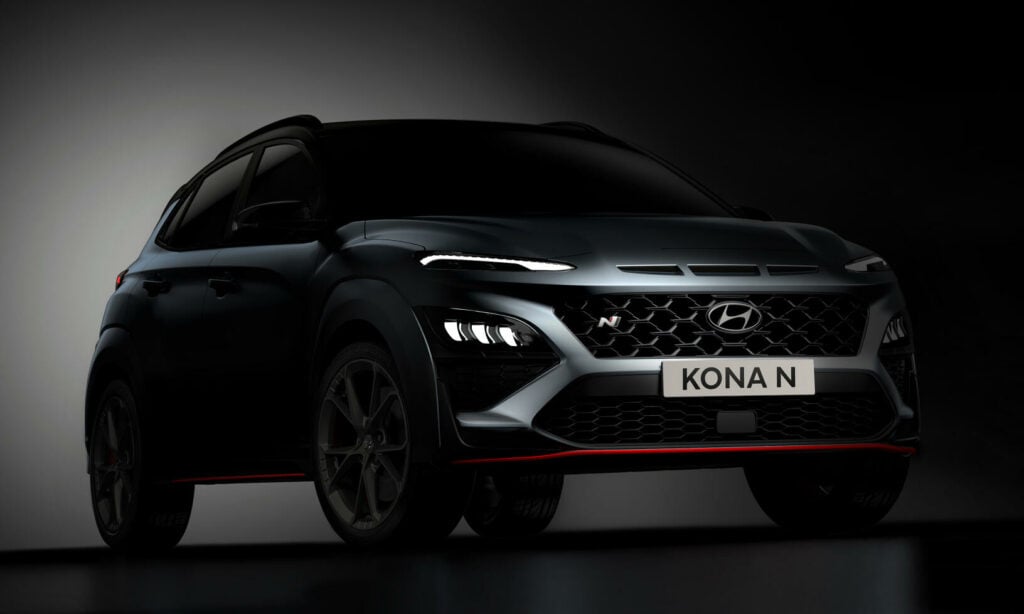 Hyundai er en sydkoreansk bilfabrikant, grundad 1967. Företaget är en av de största bilproducenterna i världen och har sitt huvudkontor i Seoul, Sydkorea. Hyundai erbjuder en bred modellrange av personbilar, SUV:er, bilar och lastbilar. (AI text)