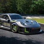 Led-framljusen på Porsche 911 GT2 RS Clusport 25 har samma design som tävlingsbilen 911 RSR. De gröna detaljerna är inspirerade av Manthey-Racings gröngula 911 GT3 R som regelbundet tävlar på Nürburgring.