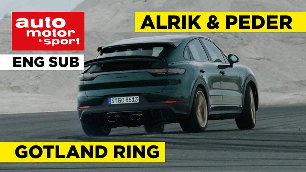 En Porsche Cayenne kör på en racerbana. (AI text)