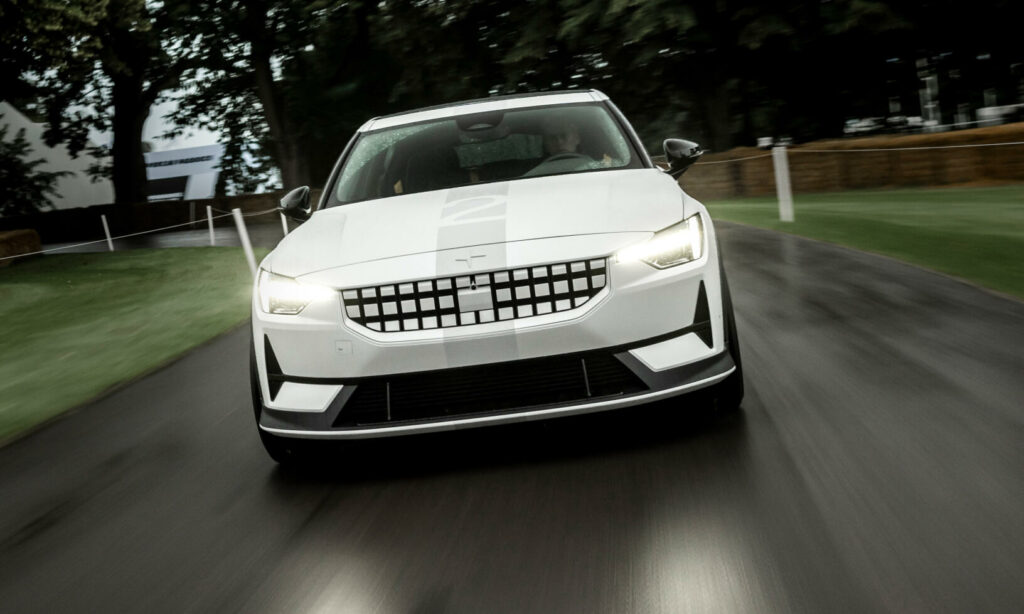 Experimental Polestar 2 som visades på Goodwood Festival of Speed tidigare i år har 476 hästkrafter. Nu blir bilens optimerade mjukvara tillgänglig även till vanliga Polestar 2.