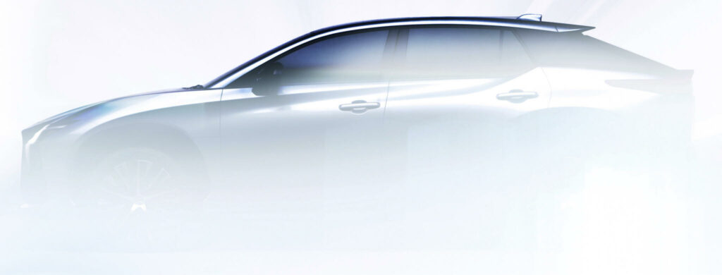 En bil visas i en dimmig miljö. (AI text)