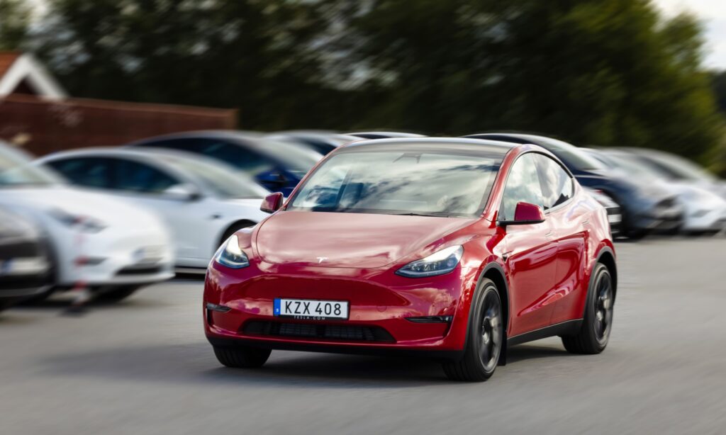 Tesla Model Y och dess syskon Model 3 hamnar på delad förstaplats i JD Powers senaste undersökning.