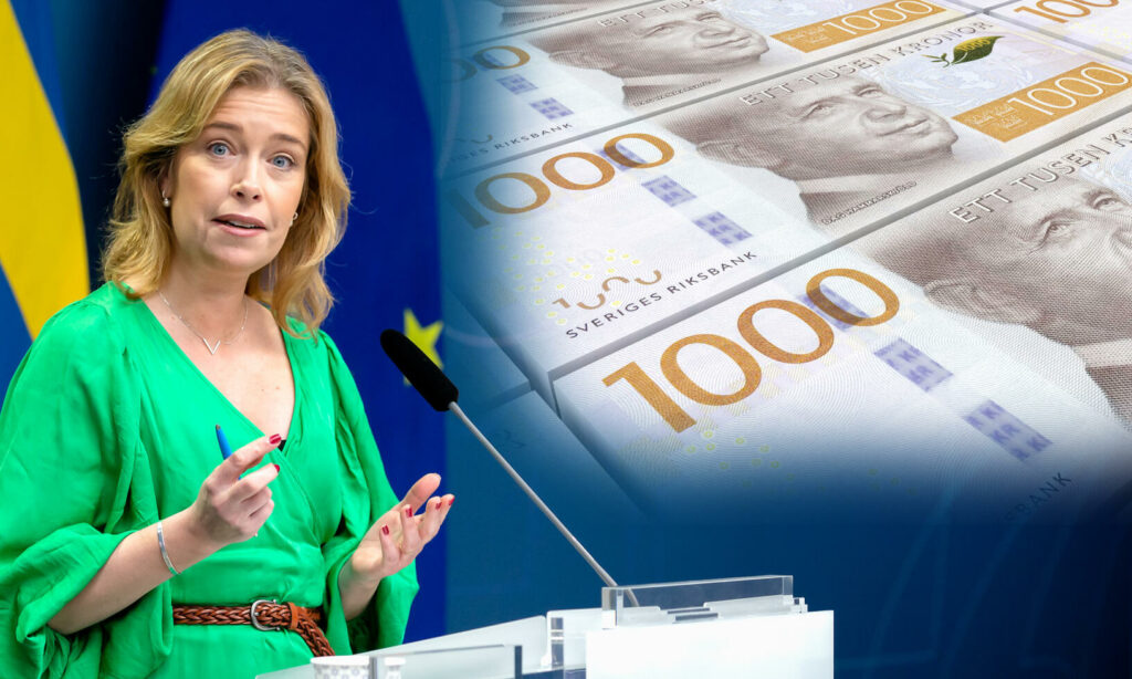 En kvinna står framför ett podie med en stapel eurosedlar. (AI text)