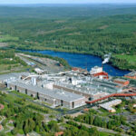 Kvarnsvedens pappersbruk anlades 1898–1900 längs Dalälven för att kunna utnyttja den för vattenkraft – något Northvolt nu också vill göra.