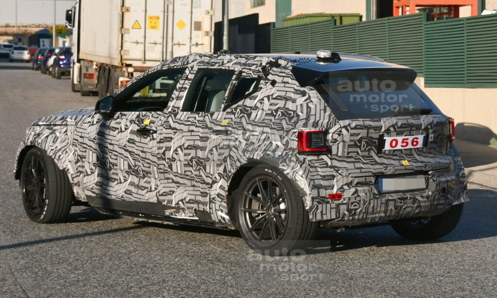 Det här är av allt att döma en testmula för Polestars kommande crossoversuv 4.