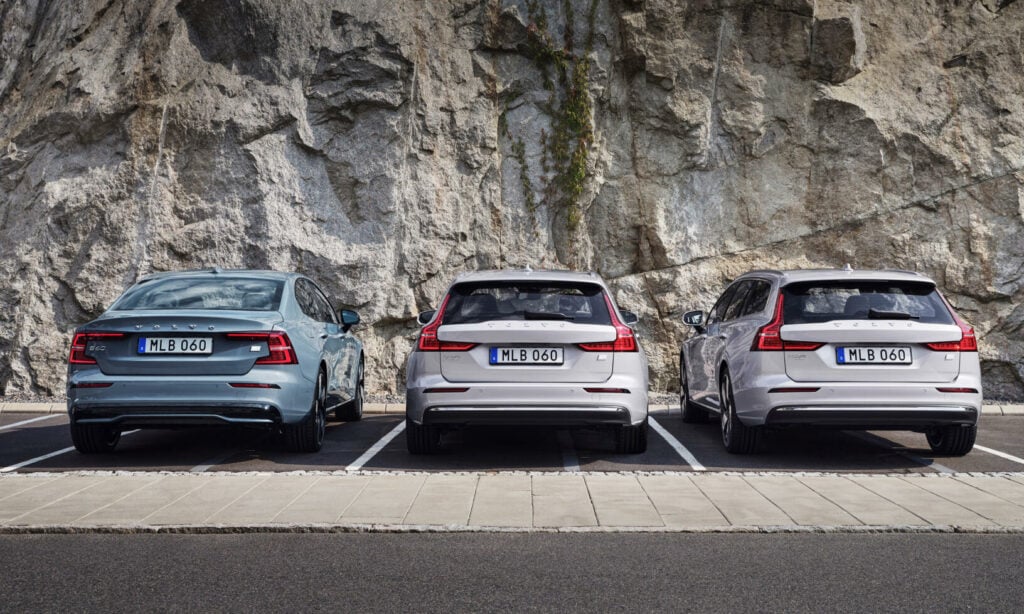 Volvo S/V60 uppdateras inför årsmodell 2023. Bland annat får de bensindrivna mildhybridvarianterna en ny växellåda.