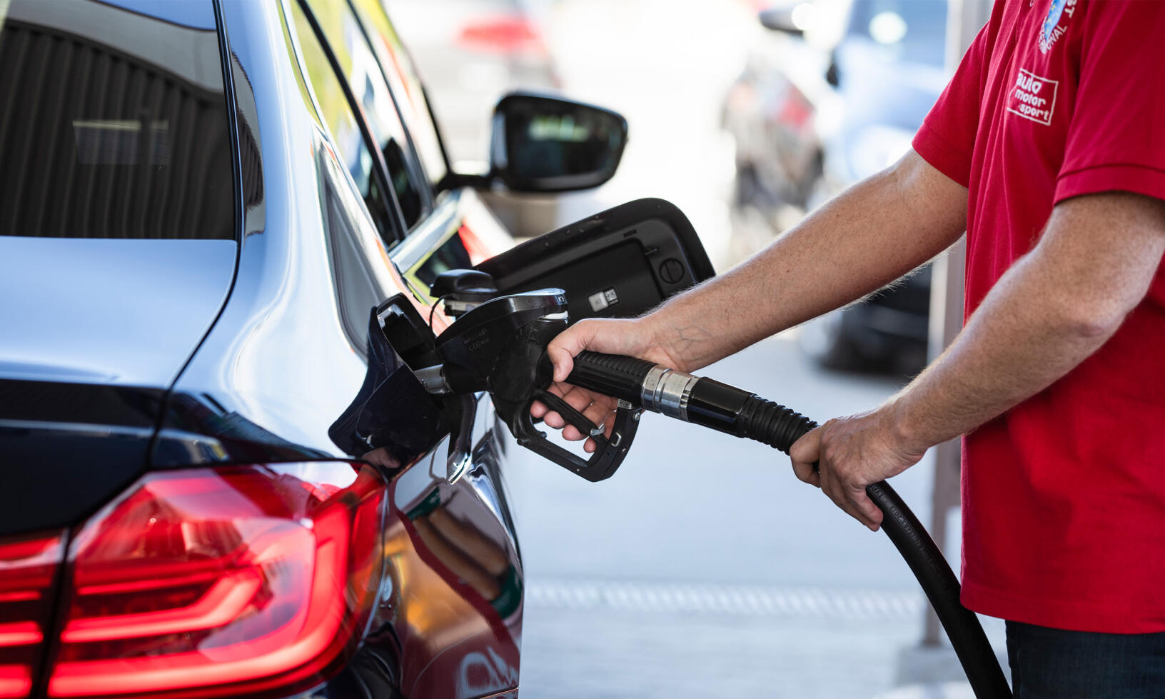 Efter flera dagar av prissänkningar har priserna vid pumparna nu vänt uppåt igen.