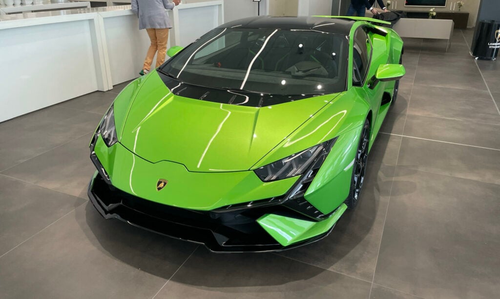 Nya Lamborghini Huracán Tecnica bjuder också på fyrhjulsstyrning.