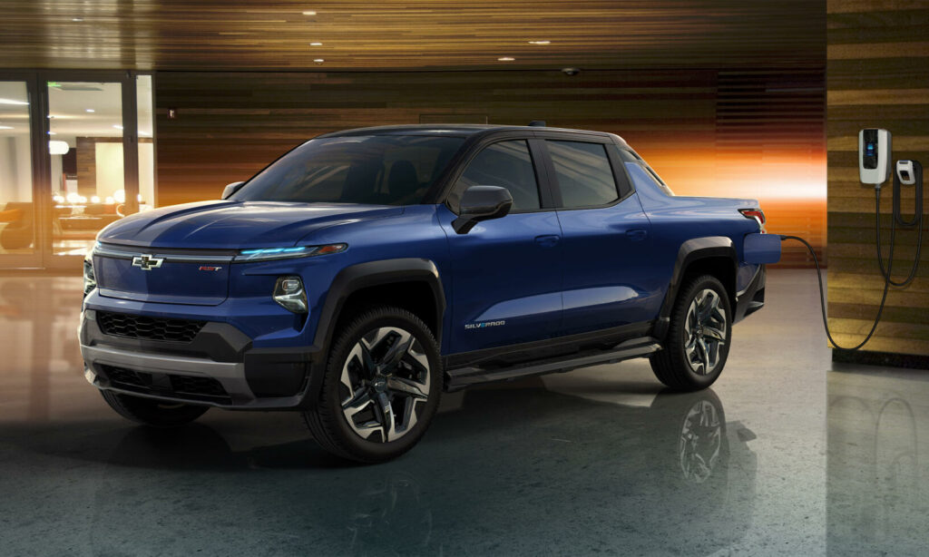 Chevrolet Silverado EV släpps nästa år och har hittills bara visats upp med en laddport.