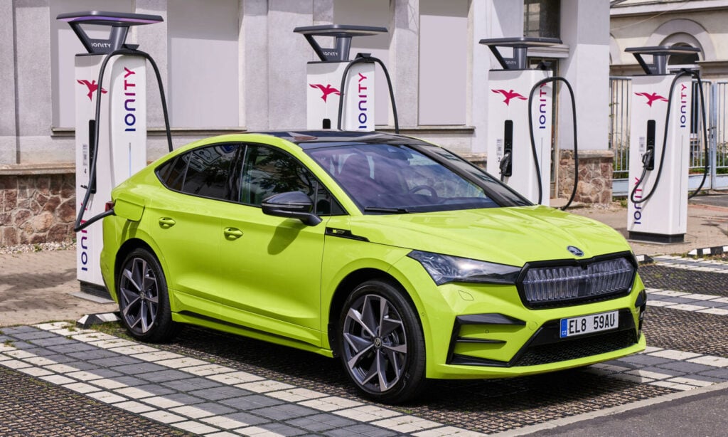 På Ionity räcker det med att stoppa in sladden för att börja ladda efter uppdateringen.