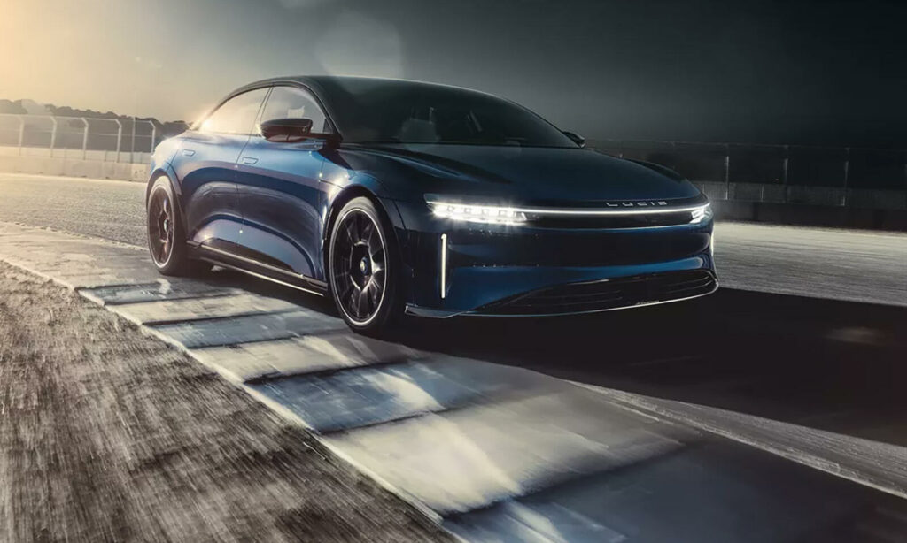 Lucid Air Sapphire på den amerikanska racingbanan Laguna Seca