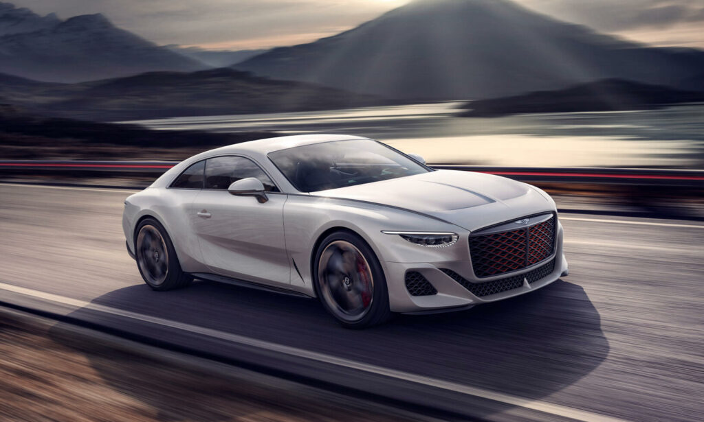 Bentley Mulliner Baturs formspråk ska påminna om "ett lejon eller tiger som ligger lågt i attackposition", menar designchefen.