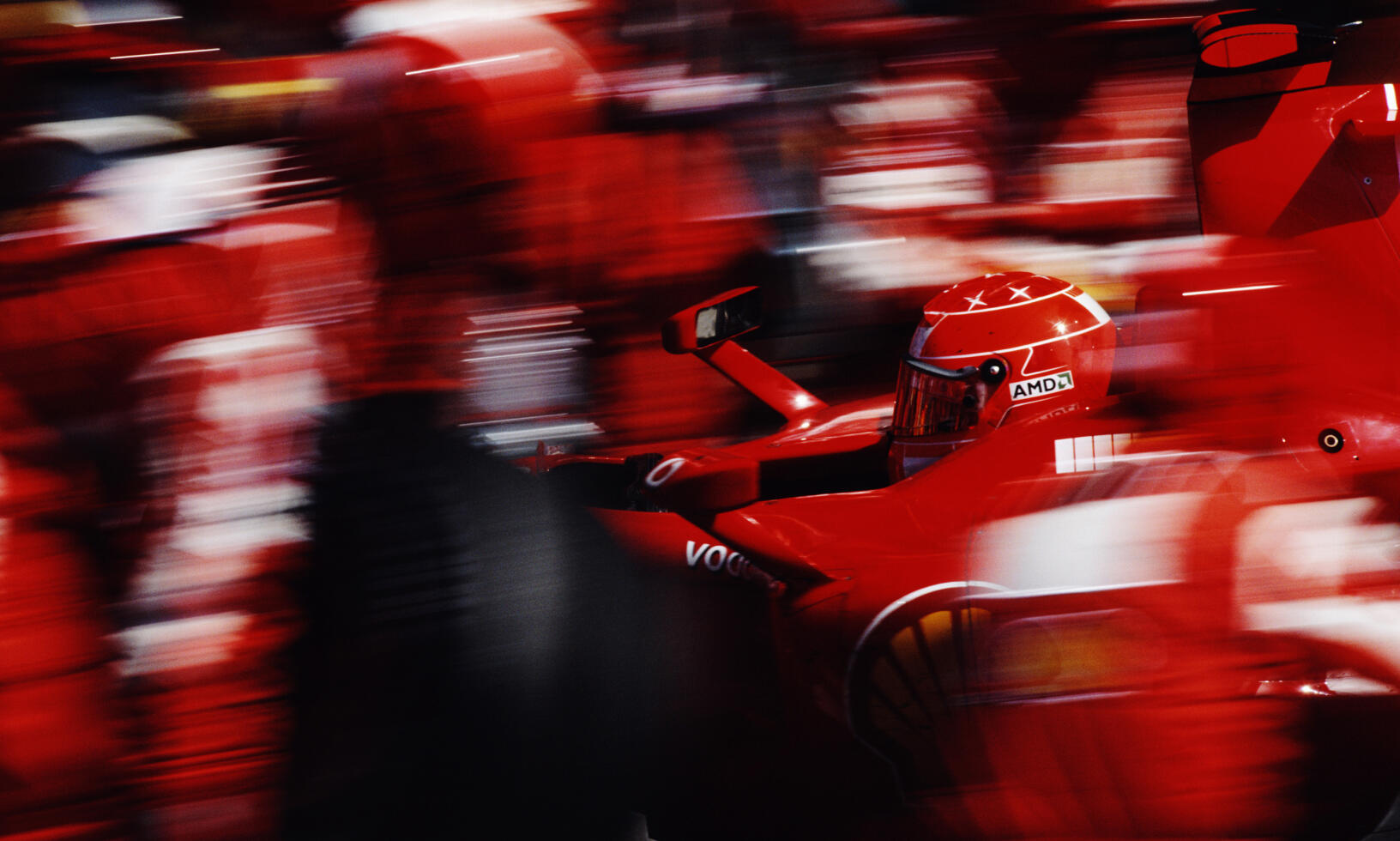 Michael Schumachers Ferrari F300 är nu den fjärde dyraste F1-bilen någonsin.