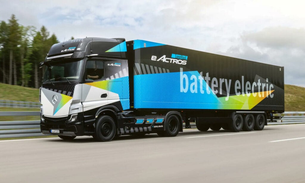Mercedes eActros LongHaul har ett batteripaket på hela 600 kWh.